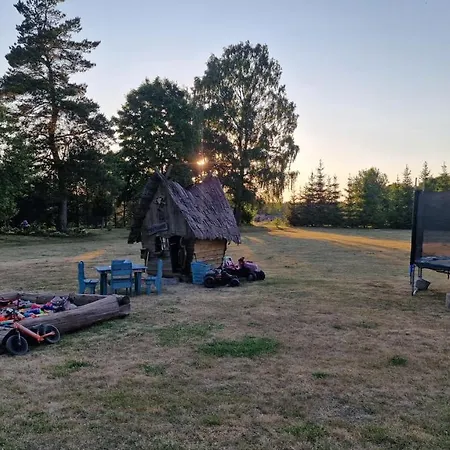 Lepiku Puhkemaja Semesterbostad *